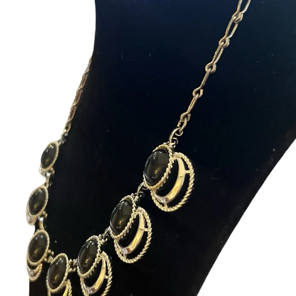 Vintage Sarah Coventry Black & Silver Tone Necklace Signed - EUC
